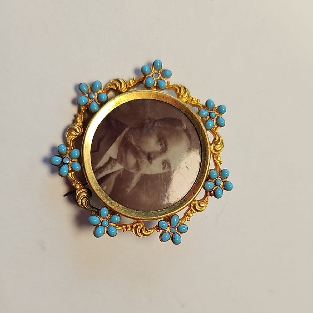 Victorian Picture Pin